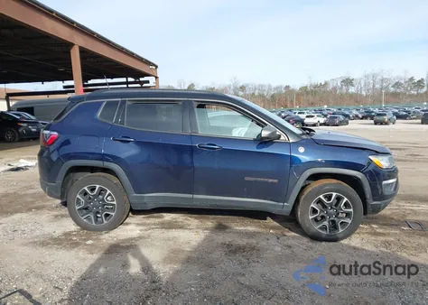 2019 Jeep Compass Trailhawk 4X4 z USA, uszkodzony, nr VIN 3C4NJDDB1KT620433